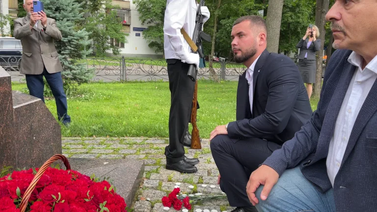 Ветеран боевых действий Владислав Гусев принял участие в памятном мероприятии у монумента маршалу Рокоссовскому на востоке столицы
