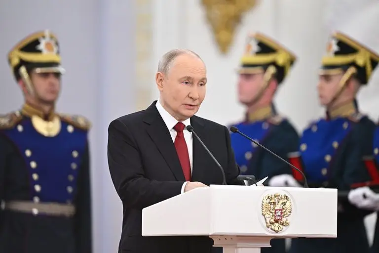 Владимир Путин: День России — праздник с тёплым, душевным отношением к Родине