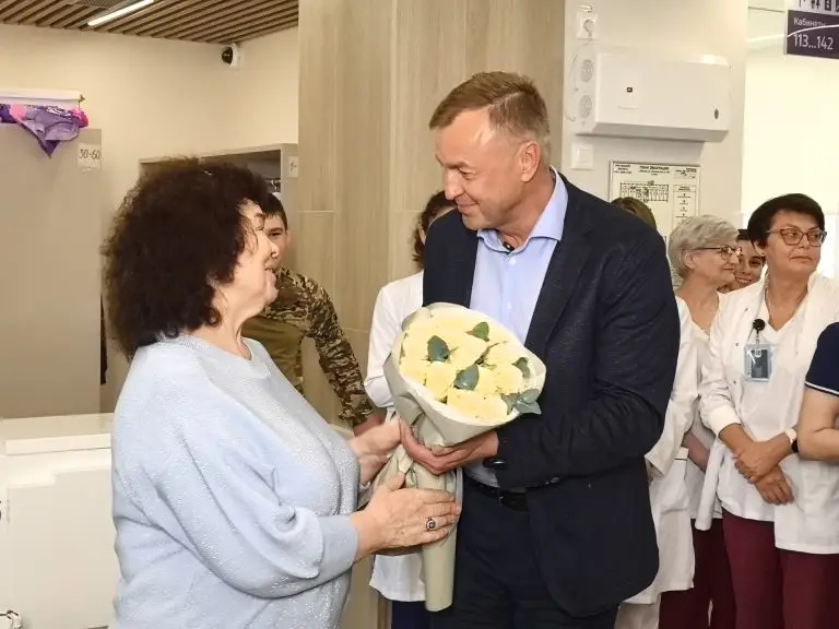 Акция ко Дню медика прошла по инициативе военного врача Дмитрия Назарова на юго-западе столицы