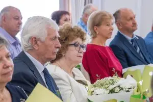 Супружеским парам из Зеленограда вручили памятные медали в День семьи, любви и верности