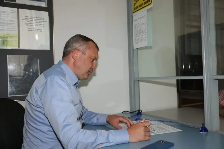 Депутат Госдумы Евгений Попов подал документы для участия в выборах депутатов Государственной Думы IX созыва