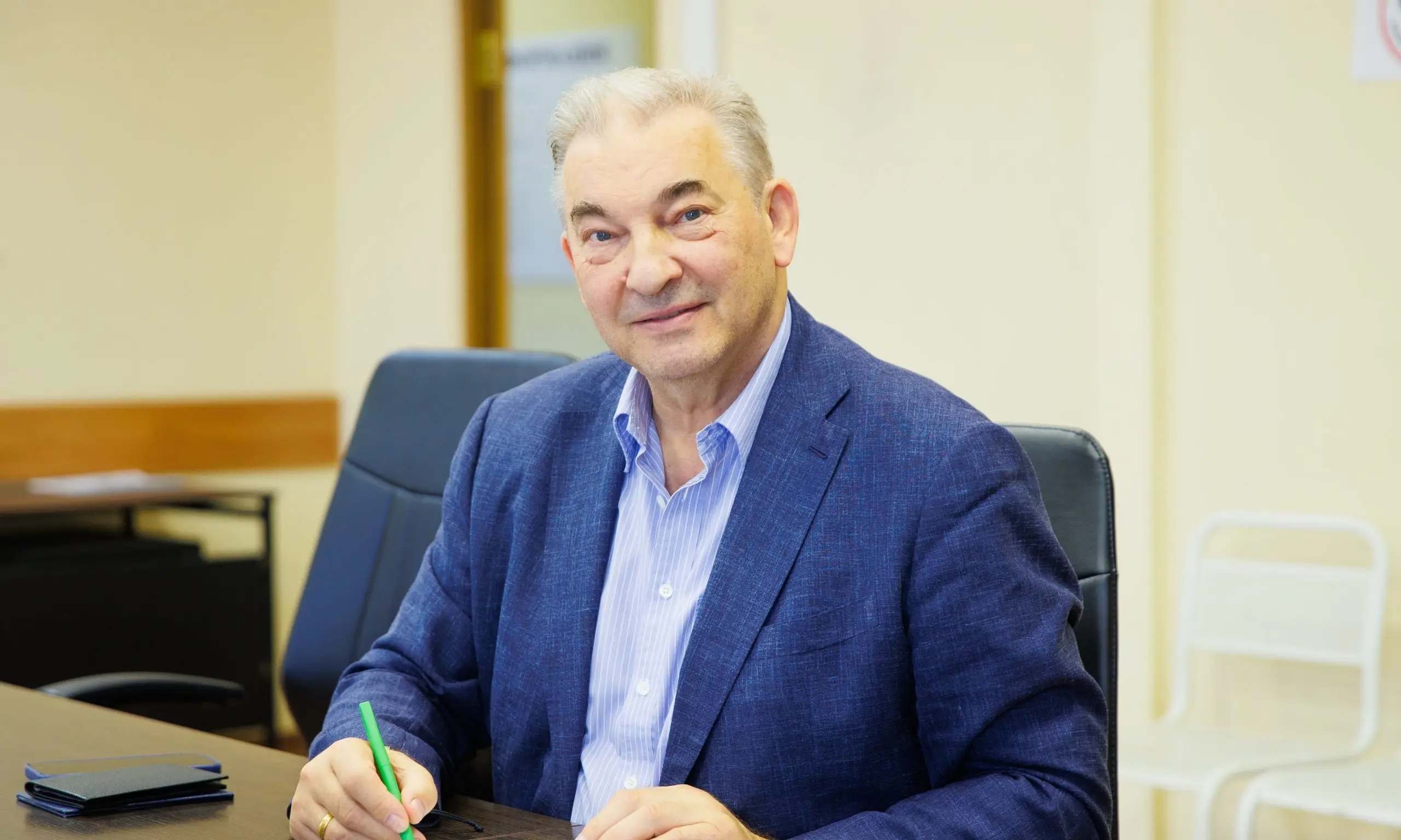 Владислав Третьяк подал документы для участия в выборах в Госдуму IX созыва