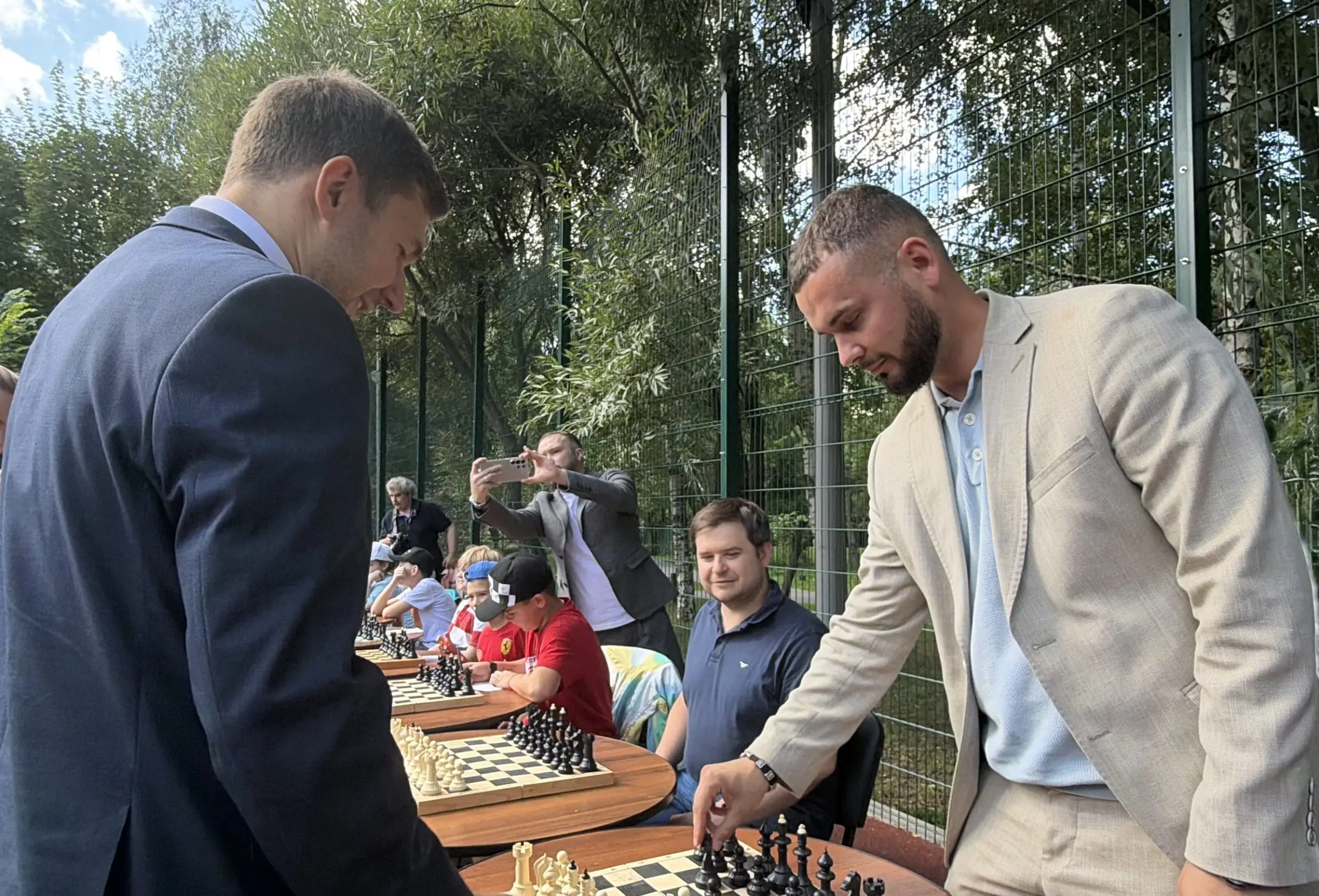 Чемпион мира Сергей Карякин провел мастер-класс по шахматам для жителей района Свиблово
