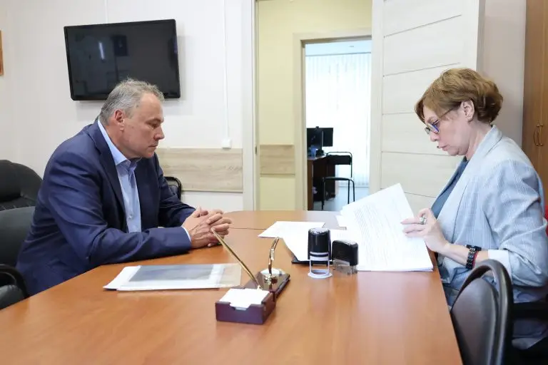 Петр Толстой подал документы для участия в выборах в Госдуму IX созыва