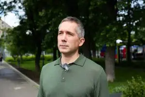 Москвичи поддержали возвращение скульптуры балерины на крышу дома на Тверской улице