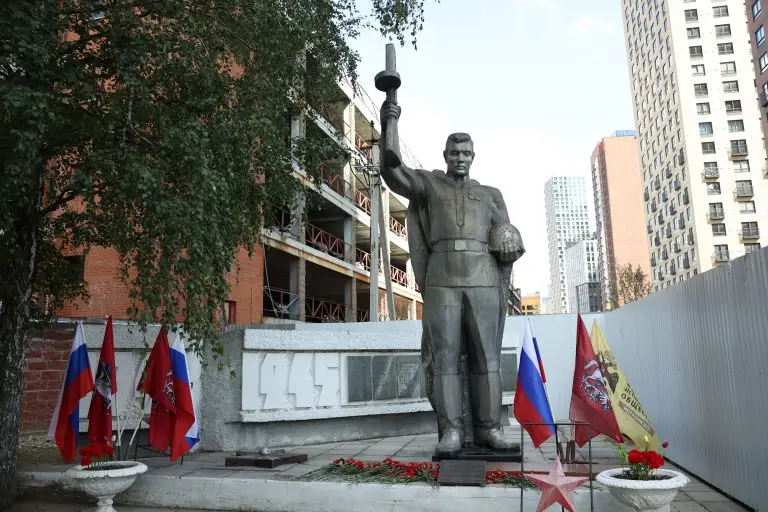 Памятная акция к 83-летию Курской битвы состоялась на западе Москвы