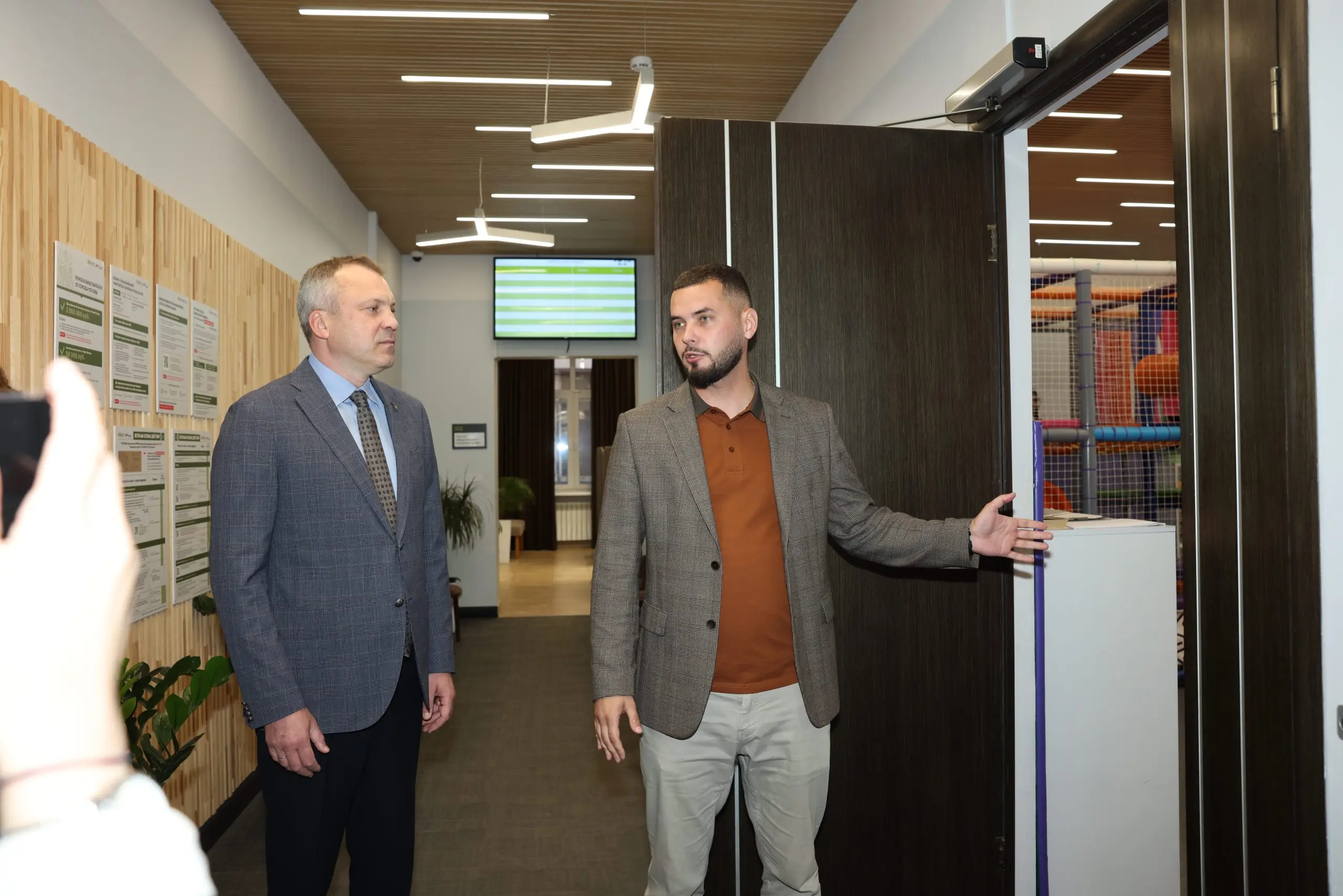 Представители московских НКО обсудили развитие системы поддержки участников СВО и их семей