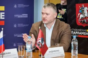 Студенты столичных вузов обсудили с экспертами патриотическое воспитание