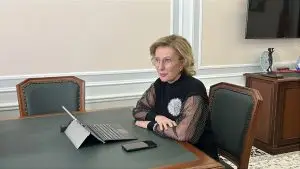 Онлайн-голосование выбирают жители регионов и столичные парламентарии