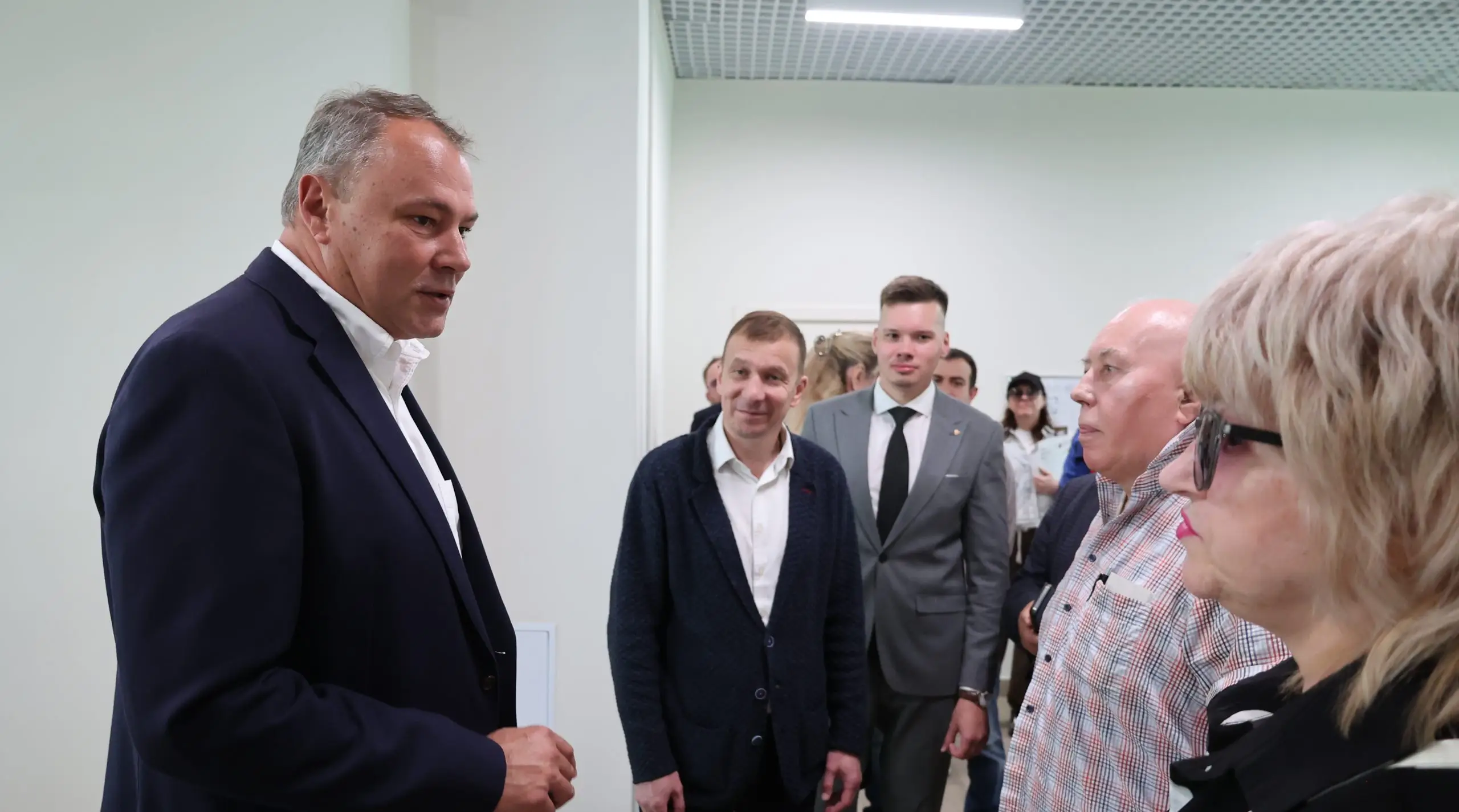 Зампредседателя Госдумы Петр Толстой осмотрел новостройку по реновации на юго-востоке столицы