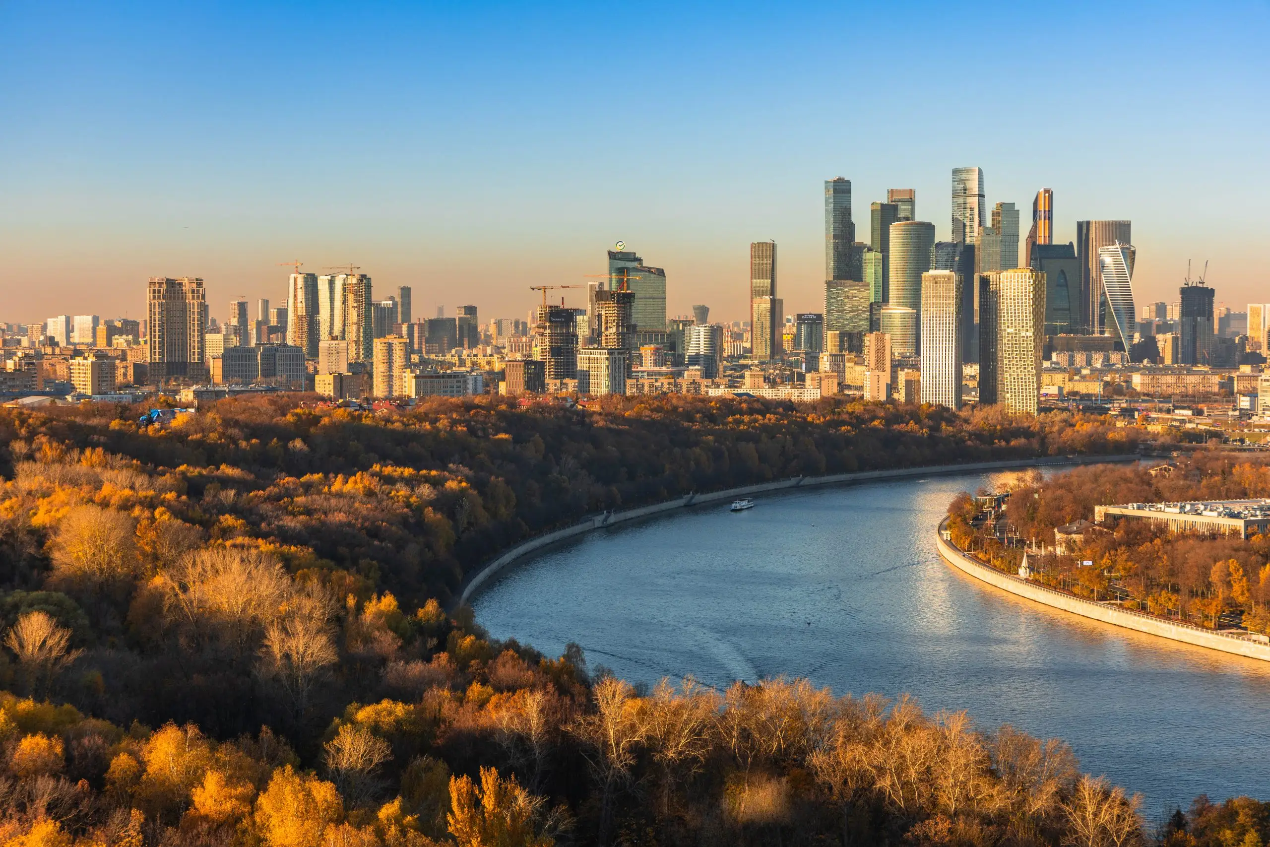 На развитие образования в Москве предусмотрено 2,5 трлн рублей