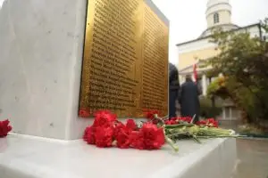 В Бескудниковском районе открыли обновлённый мемориал погибшим военнослужащим
