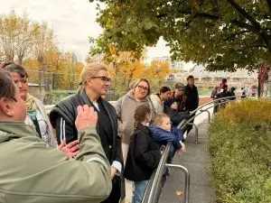 Семьи участников СВО посетили Московский зоопарк вместе с «Клубом своих»