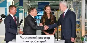 Владимир Путин и Сергей Собянин открыли первый в России кластер электробатарей
