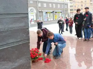 В Южном округе Москвы почтили память народных ополченцев